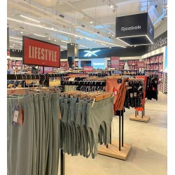 Reebok inaugura em Campo Largo sua primeira loja física no Brasil